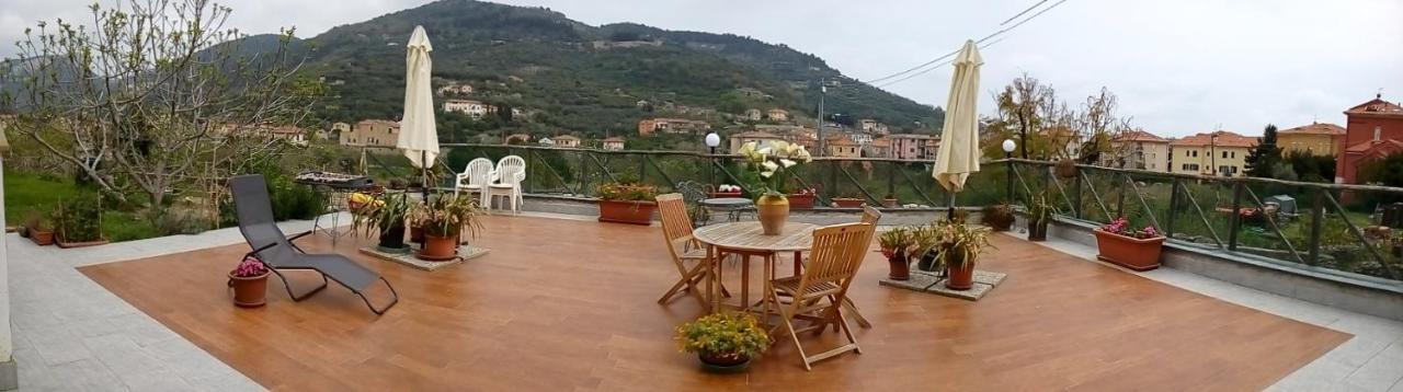 Casa Papaveri Rossi ฟีนาเลลีกูเร ภายนอก รูปภาพ