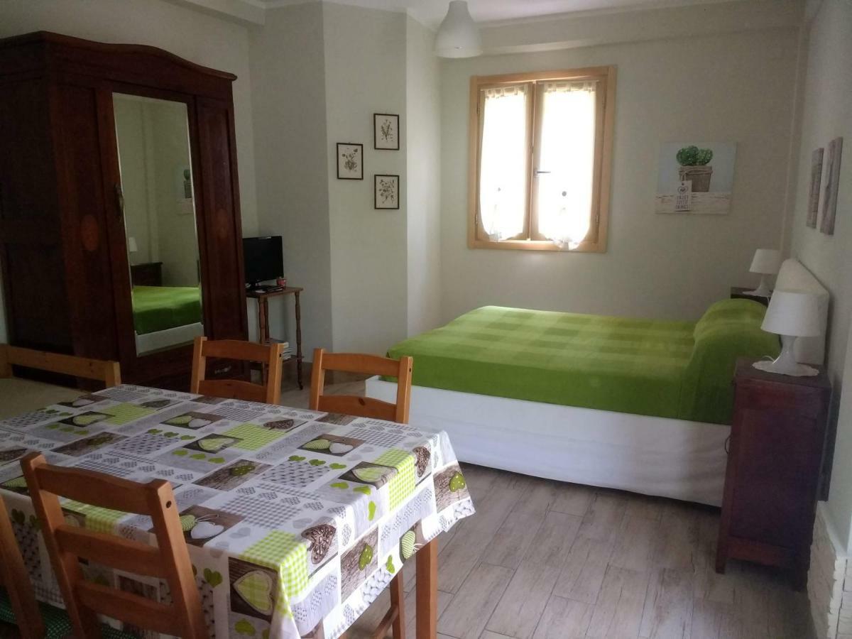 Casa Papaveri Rossi ฟีนาเลลีกูเร ภายนอก รูปภาพ